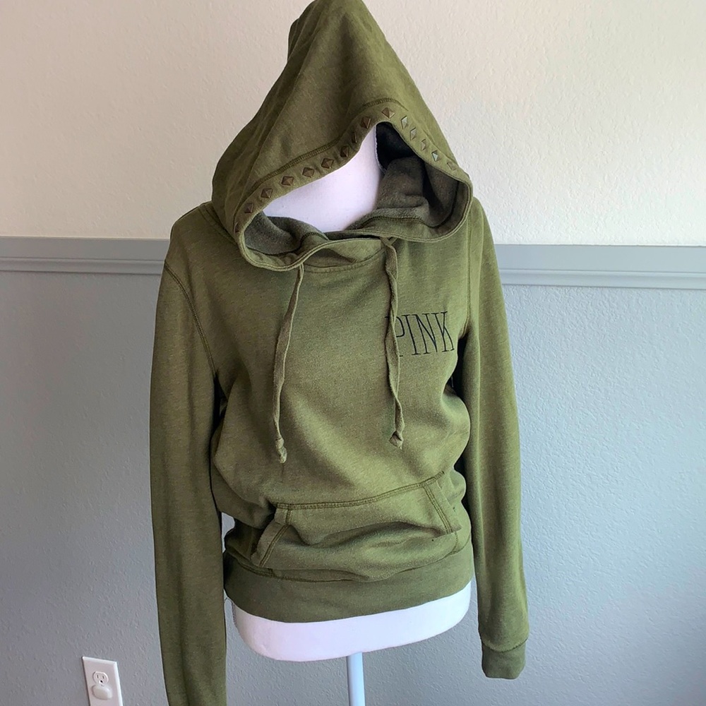 Pink puller hoddie